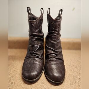 Indigo by Clark's leather booties size 7m